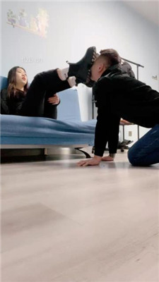 图片[3]_【嘉一】挑战迟到的狗-清理短靴/耳光/口水足喂食/踢踹_HD绳艺资源