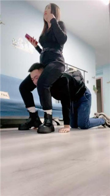 图片[10]_【嘉一】挑战迟到的狗-清理短靴/耳光/口水足喂食/踢踹_HD绳艺资源