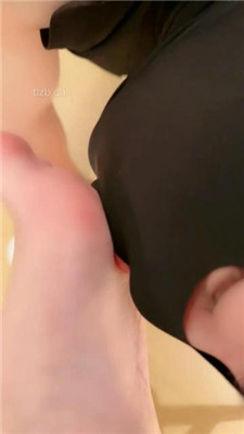 图片[15]_【花兮玥】小白鞋超脏原味白袜踩狗脸_HD绳艺资源