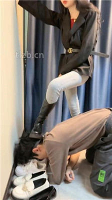 图片[5]_【尤物大大】大学寝室3学生S-艺术闻舔脏鞋/踩踏骑马转胯/脚插嘴_HD绳艺资源