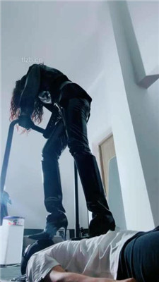 图片[17]_【靴嘉倪】长靴S-踩踏喂食/十字架绳艺技巧虐打_HD绳艺资源