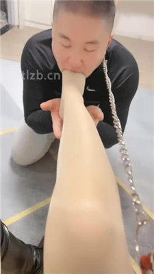 图片[19]_【若冰】艺术舔长靴/耳光/啃食丝袜脚/口水圣水_HD绳艺资源