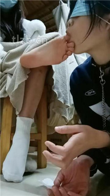 图片[20]_【爱可呀】母畜-转胯狗链遛狗/人体擦鞋器_HD绳艺资源