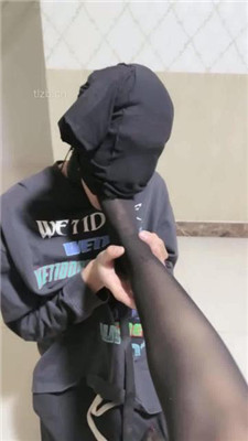 图片[3]_【狐妹】跪舔黑丝裸足-恋足调_HD绳艺资源