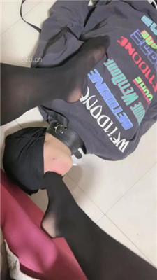 图片[7]_【狐妹】跪舔黑丝裸足-恋足调_HD绳艺资源