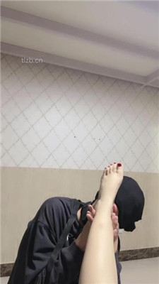 图片[9]_【狐妹】跪舔黑丝裸足-恋足调_HD绳艺资源