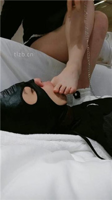 图片[4]_【玥野兔】毛巾棉袜脚踩地毯狗_HD绳艺资源