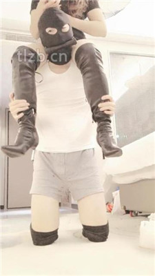 图片[6]_【灵凌】骑马骑脖/小白鞋踩踏/脚插嘴_HD绳艺资源