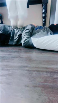 图片[3]_【子橘】白袜脚全体重踩踏_HD绳艺资源