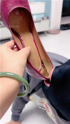 图片[17]_【伊兮夫妻】舔圣水冰块-腋下喂食-锁奴求虐_HD绳艺资源