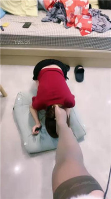 图片[11]_【小羊】母畜-掐脖窒息/抽耳光/跪舔灰丝脚_HD绳艺资源