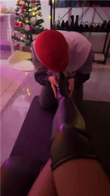 图片[4]_【谢伊】跪舔长靴/碾压狗爪/黑丝美腿诱惑_HD绳艺资源