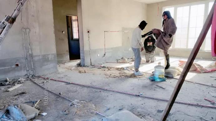 图片[10]_【沅芷大人】烂尾楼调双狗-皮靴踢踹/踩腿活埋/耳光掐脖_HD绳艺资源