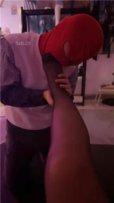 图片[9]_【谢伊】跪舔长靴/碾压狗爪/黑丝美腿诱惑_HD绳艺资源