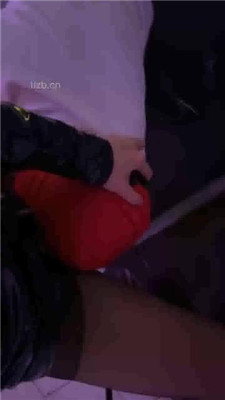 图片[2]_【谢伊】跪舔长靴/碾压狗爪/黑丝美腿诱惑_HD绳艺资源