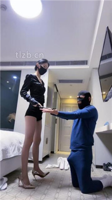 图片[16]_【陈莹斯】御姐范-头顶鞋子/揪耳朵/嘴叼白袜_HD绳艺资源