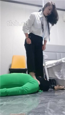 图片[15]_【冷御绳艺导师】板子抽打/鞋抽耳光/脚插嘴_HD绳艺资源