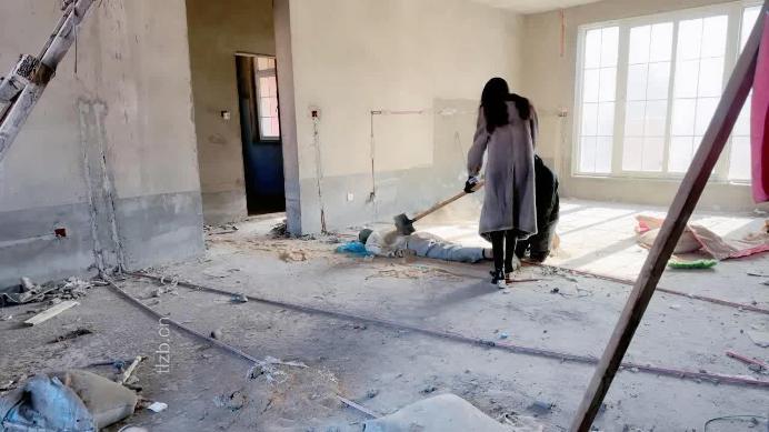 图片[2]_【沅芷大人】烂尾楼调双狗-皮靴踢踹/踩腿活埋/耳光掐脖_HD绳艺资源