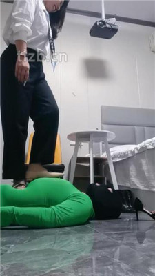 图片[8]_【冷御绳艺导师】板子抽打/鞋抽耳光/脚插嘴_HD绳艺资源