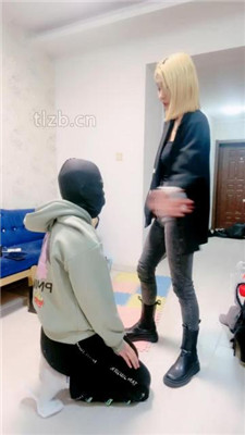 图片[9]_【兔兔大人】短靴踩踏/舔脏鞋底/骑脖转胯/吃袜子/顶裆_HD绳艺资源