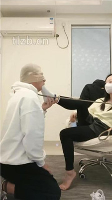 图片[2]_【安静大大】骑马爬行/虐乳/袜子塞嘴/舔脏鞋底/踩踏_HD绳艺资源