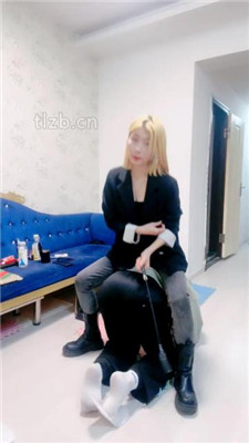 图片[4]_【兔兔大人】短靴踩踏/舔脏鞋底/骑脖转胯/吃袜子/顶裆_HD绳艺资源