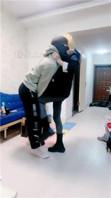 图片[6]_【兔兔大人】短靴踩踏/舔脏鞋底/骑脖转胯/吃袜子/顶裆_HD绳艺资源