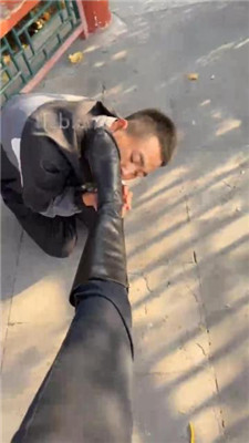 【辣姐】周末公园长靴S遛狗_HD绳艺资源