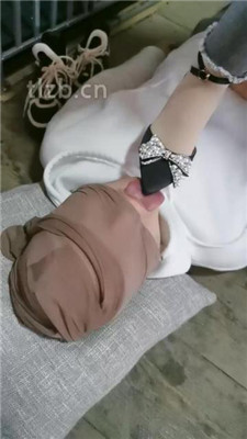 图片[12]_【大美】换3双鞋全体重踩踏_HD绳艺资源