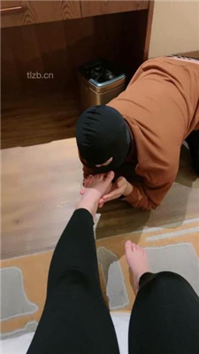 图片[2]_【新疆王祖贤】原味裸足脚喂酸奶_HD绳艺资源