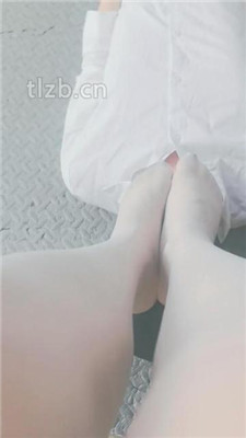 图片[16]_【果儿】手铐绳艺技巧/小白鞋肉丝踩/转胯骑马/闻鞋窝_HD绳艺资源