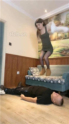 图片[5]_【领主老大】雪地靴-高跟全体重跳踩_HD绳艺资源