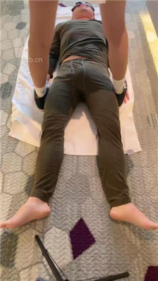 图片[5]_【武汉爱丽丝】高帮帆布鞋白袜全体重踩_HD绳艺资源