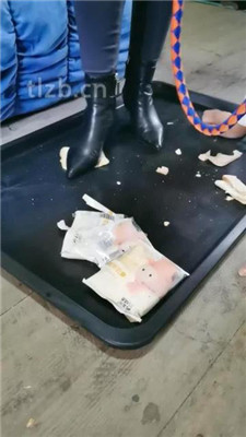 图片[15]_【大美】鞋喂食/吃狗粮/锁住狗畜生_HD绳艺资源