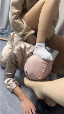 图片[20]_【狗哥】175模特双S-黑鞋白袜高难度挑战踩虐_HD绳艺资源