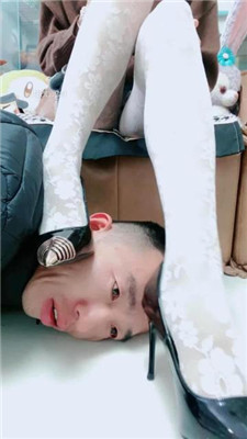 图片[9]_【美离子】高跟白丝诱惑踩狗头_HD绳艺资源