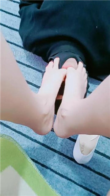 图片[11]_【bibi团】丝袜高跟恋足狂舔踩虐_HD绳艺资源