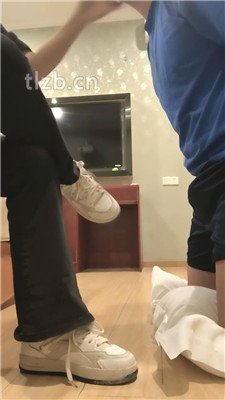 【元宵S】运动鞋棉袜S-提档-全体重踩踏_HD绳艺资源