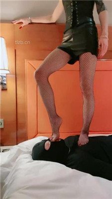 图片[7]_【爵恋霸主】腿绞窒息/小白鞋黑丝高跟全体重踩_HD绳艺资源