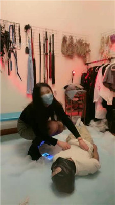 图片[10]_【月亮绳缚】长靴黑丝跪舔/踩踏/虐打/虐乳/窒息_HD绳艺资源