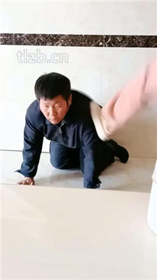 图片[2]_【小妍】坐脸窒息/跪舔脏鞋裸足/喝洗脚水_HD绳艺资源