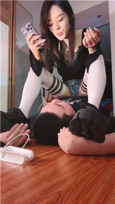 图片[20]_【不知名美女】皮鞋过膝白袜调应聘狗奴_HD绳艺资源