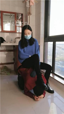 图片[10]_【凌儿】跪舔短靴原味棉袜/绳艺技巧/转胯/人肉座椅_HD绳艺资源