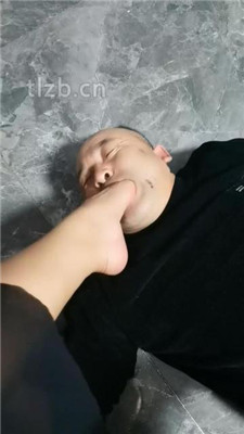 图片[5]_【冷御绳艺导师】老狗下跪舔主人裸足_HD绳艺资源