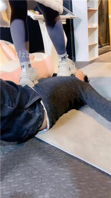 图片[7]_【冰诺】运动鞋白袜全体重踩踏/人体座椅/踢踹_HD绳艺资源