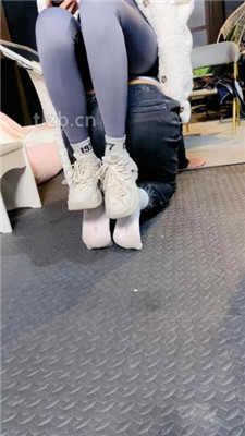 图片[9]_【冰诺】运动鞋白袜全体重踩踏/人体座椅/踢踹_HD绳艺资源