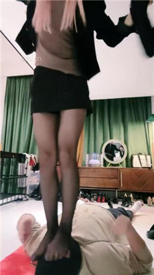 图片[9]_【梦樱】双S-素人闺蜜-高跟黑丝虐-圈养狗脸/踩踏藤条抽_HD绳艺资源