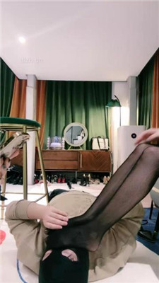 图片[16]_【梦樱】双S-素人闺蜜-高跟黑丝虐-圈养狗脸/踩踏藤条抽_HD绳艺资源