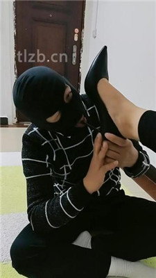 图片[2]_【广东迪迪】跪舔高跟原味裸足【双视角版】_HD绳艺资源