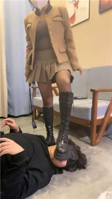 图片[4]_【小怪人】长靴黑丝踩踏碾压/骑马/跪舔臭脚_HD绳艺资源